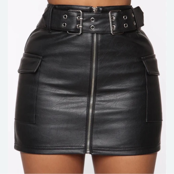 Black Leather Mini Skirt NWOT - Picture 3 of 6